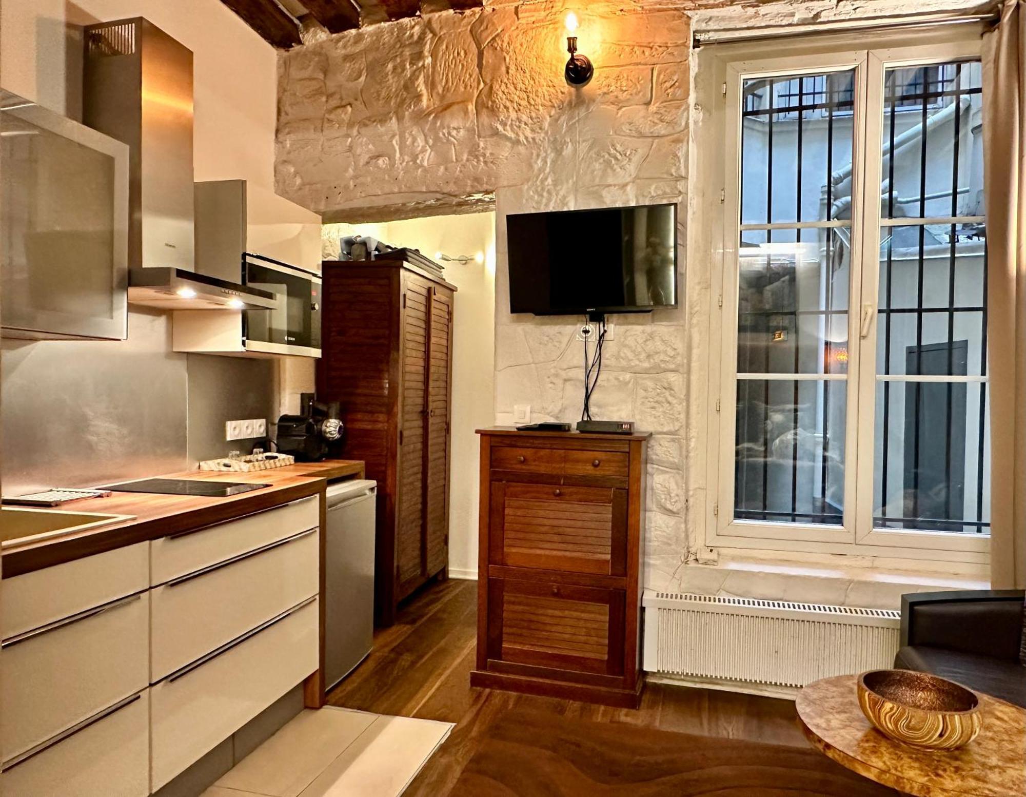 Studio Design By Kenzo Near Notre Dame Párizs Kültér fotó